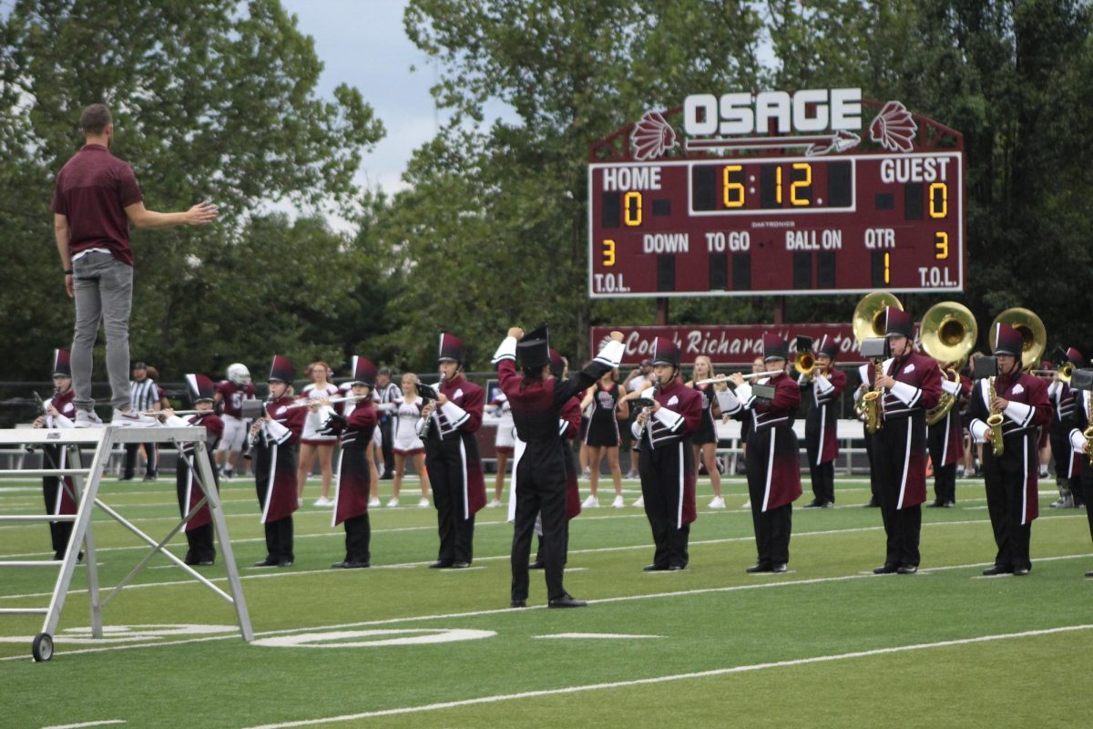 Marching band tomohawk